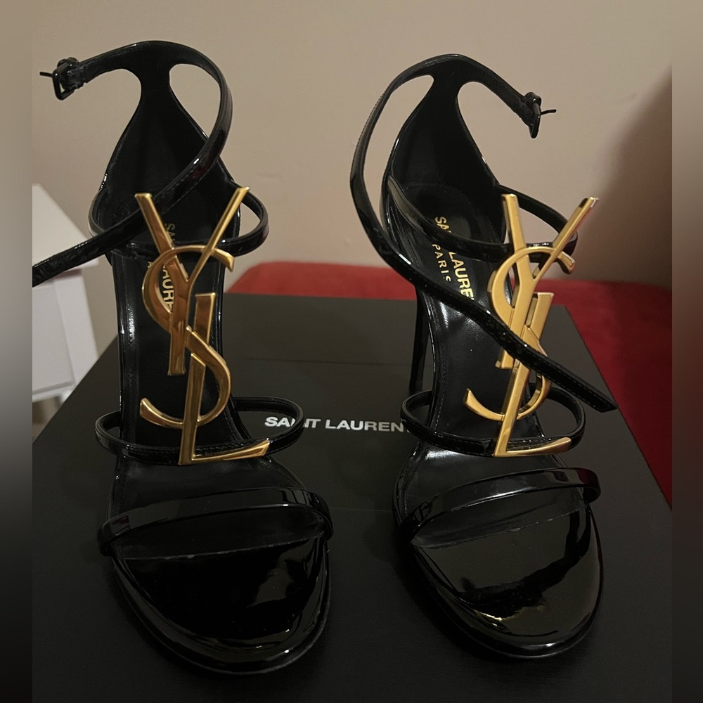 CASSANDRA SANDALS IN PATENT LEATHER